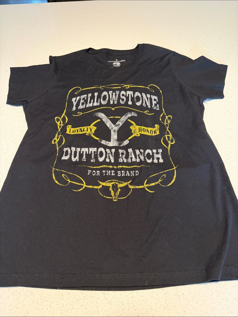 Yellowstone Dutton Ranch Short Sleeve Tee - Black